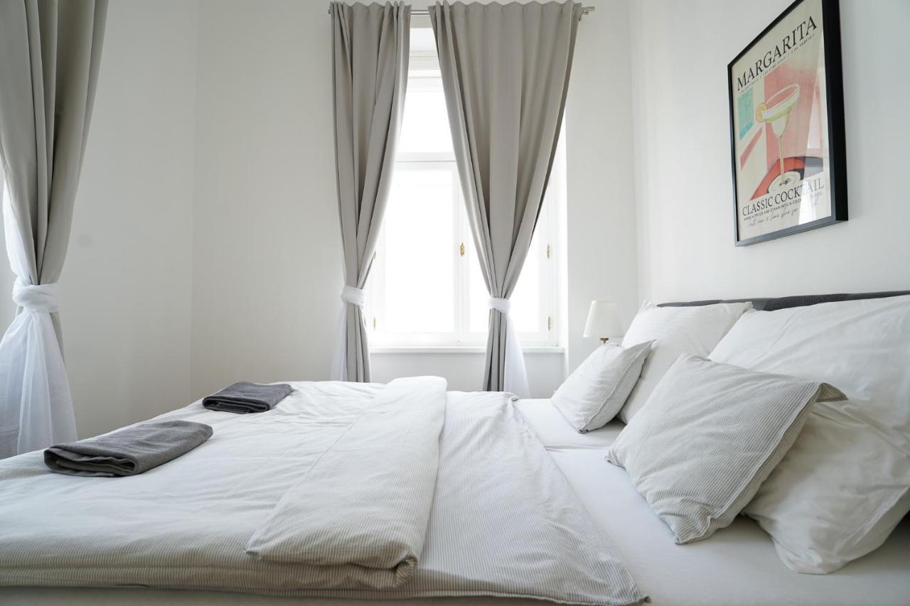 The Dante Prague - Family And Friends Apartments Ngoại thất bức ảnh